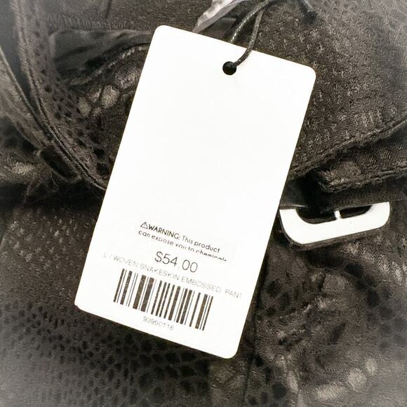 JOA Woven Snakeskin Embossed Belted Pants Black SZ L NWT - Picture 5 of 8